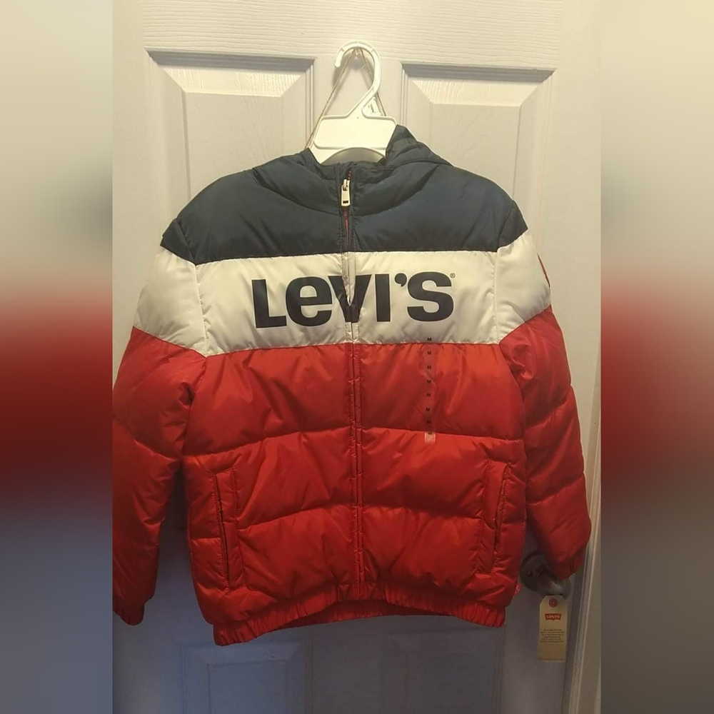 Boys size 10-12 Levi's puffer coat